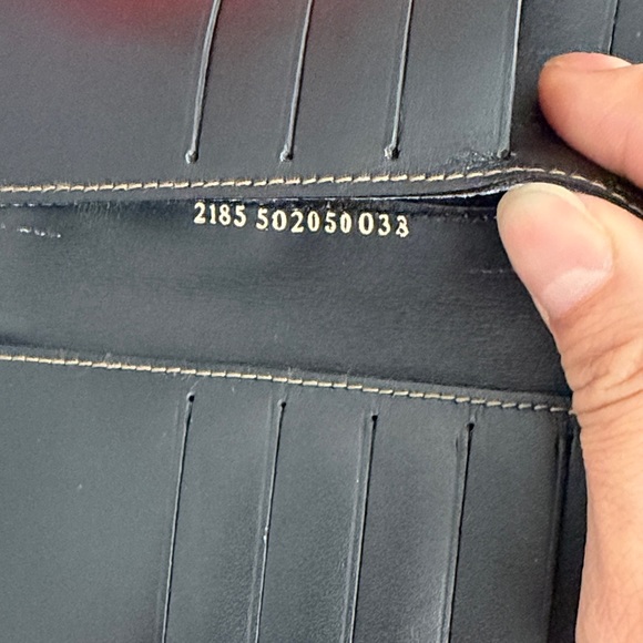 Fendi Black and Tan Logo Wallet with COA - Picture 4 of 9